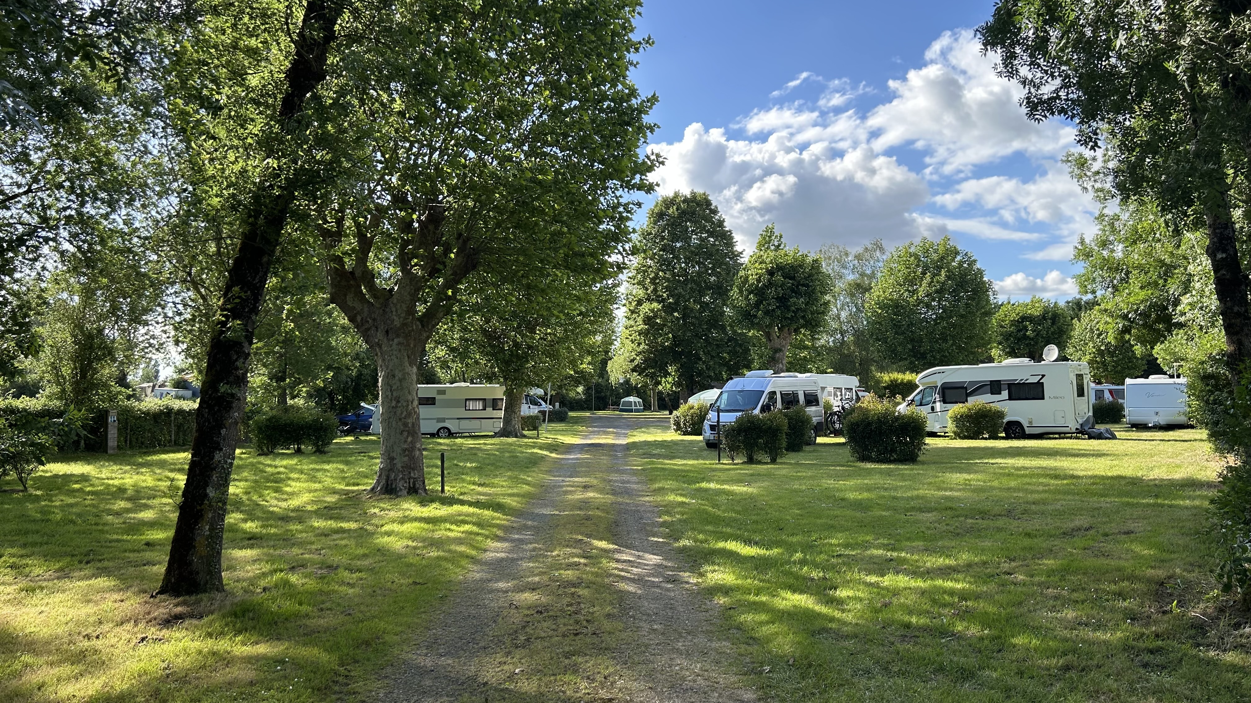 Emplacement_camping_car_au_coeur_du_marais_poitevin_20.jpeg